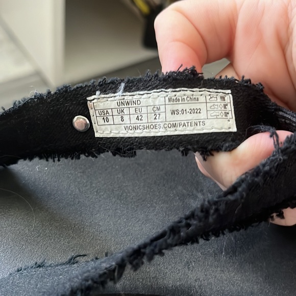 Vionic flip flops - Picture 5 of 5